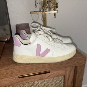 Veja Women's White and Lavender Sneakers